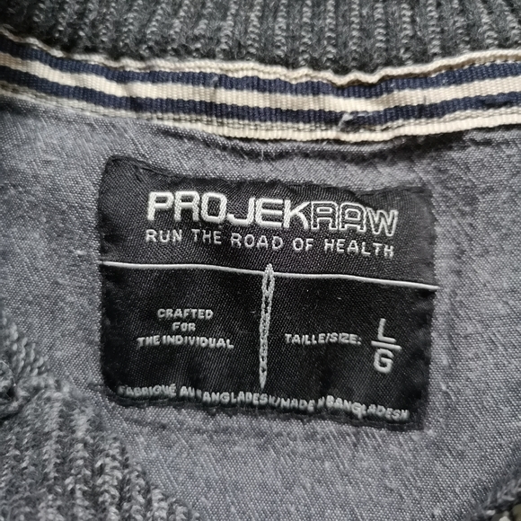 2/$40 Guys Sweater - Picture 10 of 16